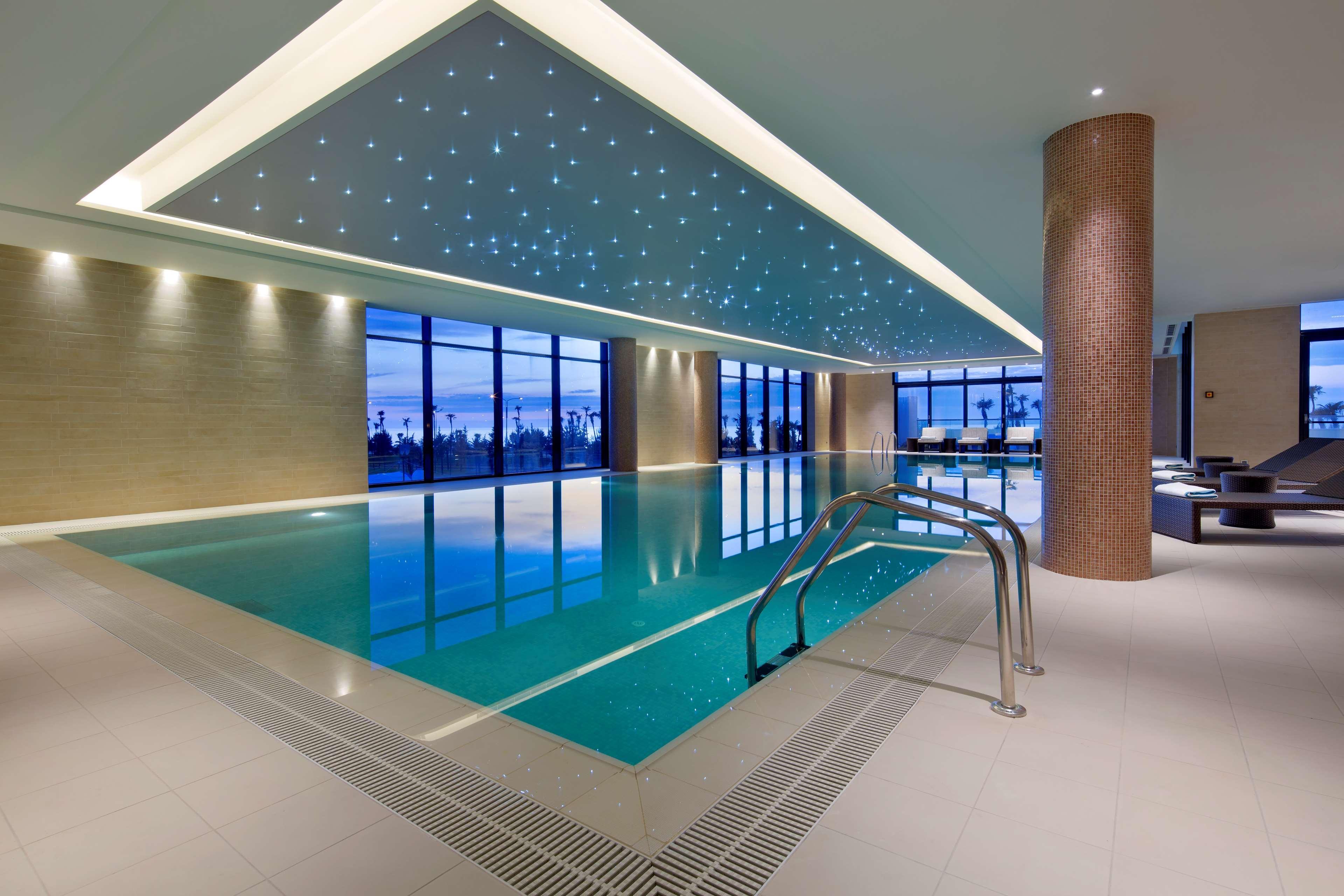 Hotel Hilton Batumi Exterior foto The pool at the Westin Palace, Brussels