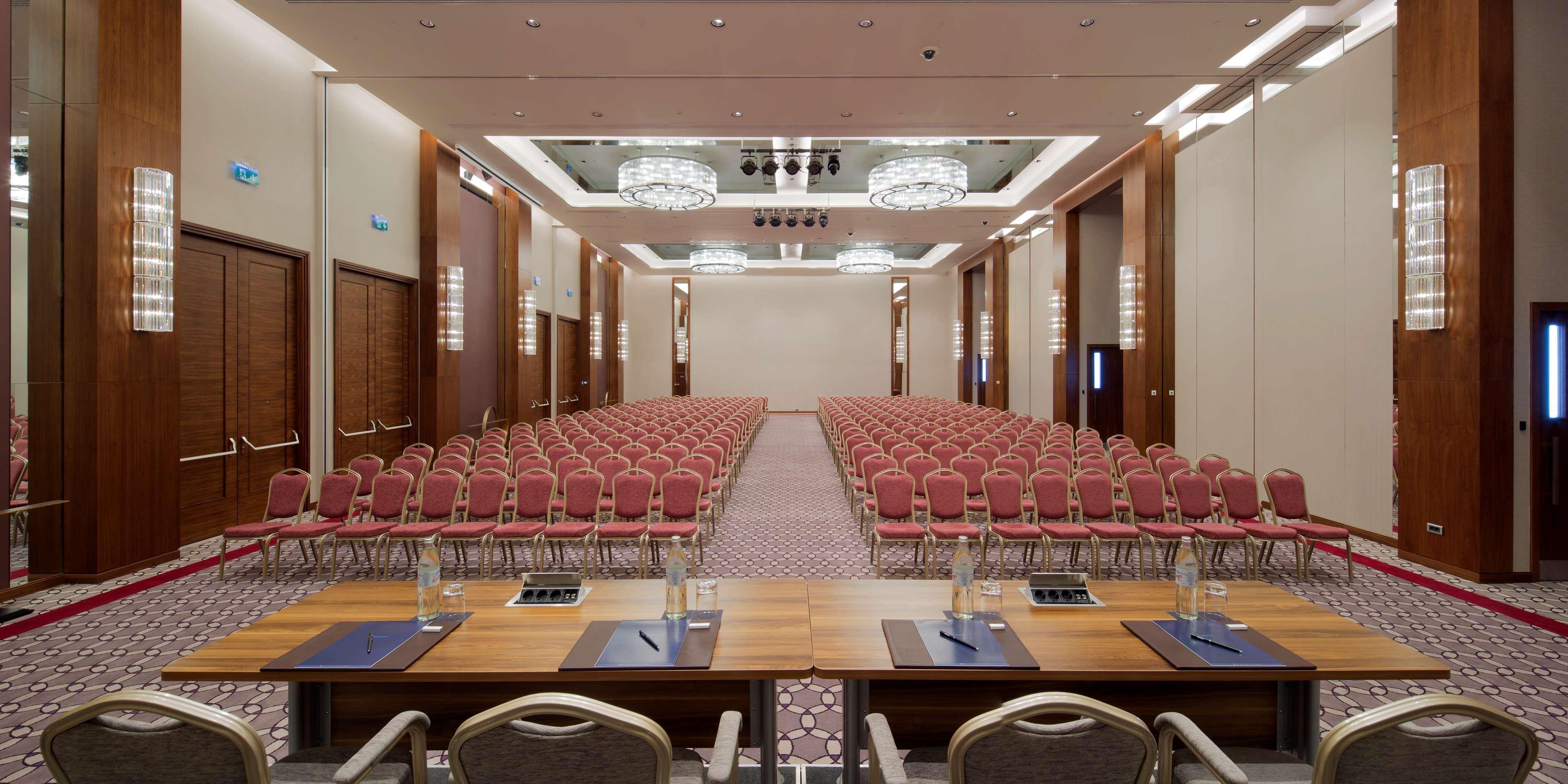 Hotel Hilton Batumi Exterior foto The ballroom