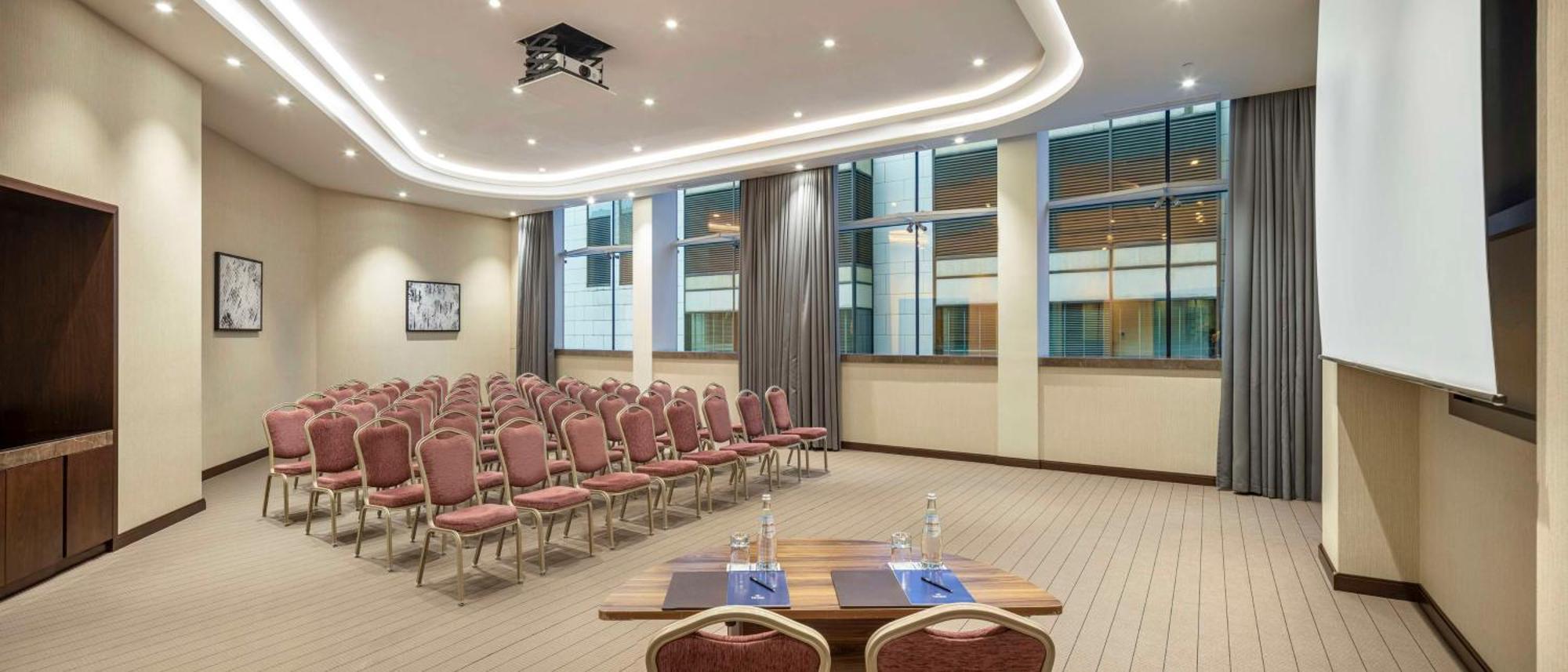 Hotel Hilton Batumi Exterior foto Meeting room
