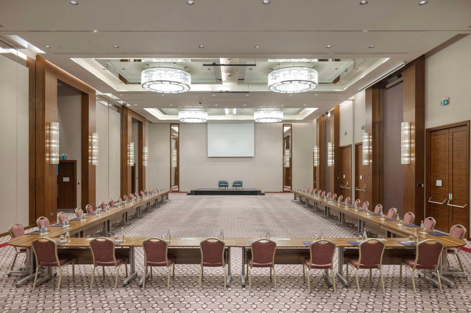 Hotel Hilton Batumi Exterior foto The main conference room